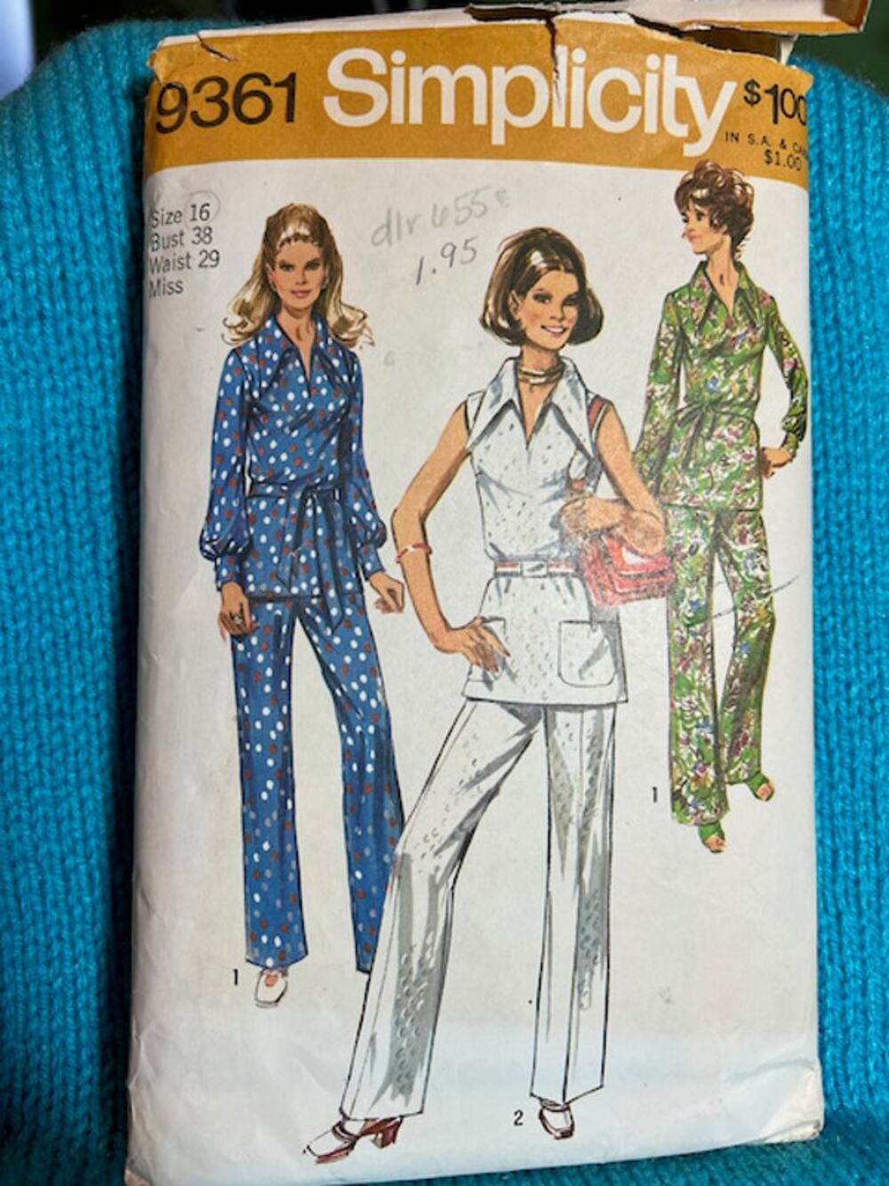 Simplicity 9361 top pants pattern 1970s wingtip collar